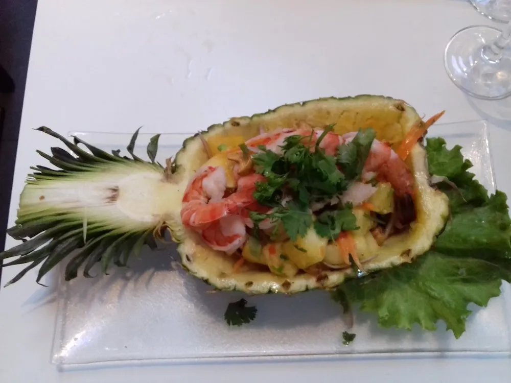 Salade de Crevettes À L'ananas